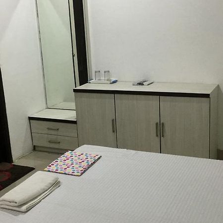 De Agya Paradise Hotel Ludhiana Eksteriør billede